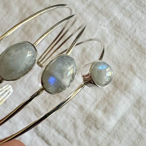 925 Rainbow Flash Moonstone 4 Stone Orbit Cuff Bracelet - Picture 5 of 11